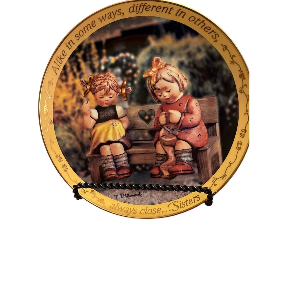 Hummel Plate “Always Close “ Retired 12/31/07